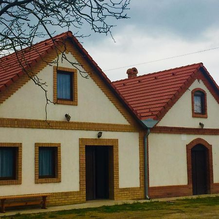 Takács Pince apartman Hajos Exteriér fotografie